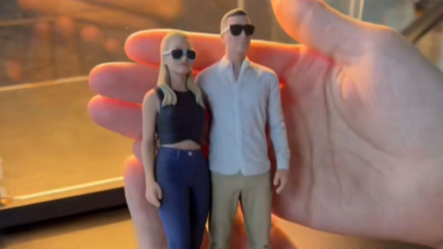 Personalized couple  figurine made from a  photo as a unique gift