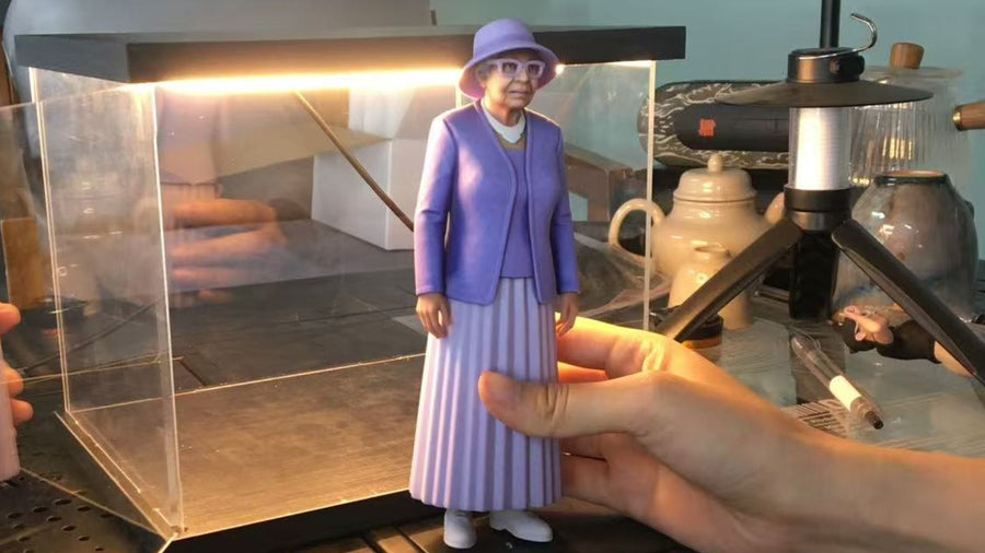 Personalized mom figurine made from a  photo as a unique gift